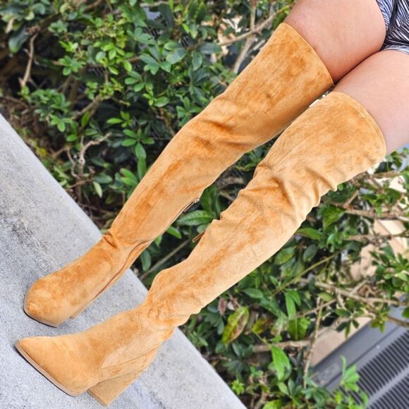 Women's Tan Over The Knee pointed Chunky Block Heel Boots - Picture 3 of 6